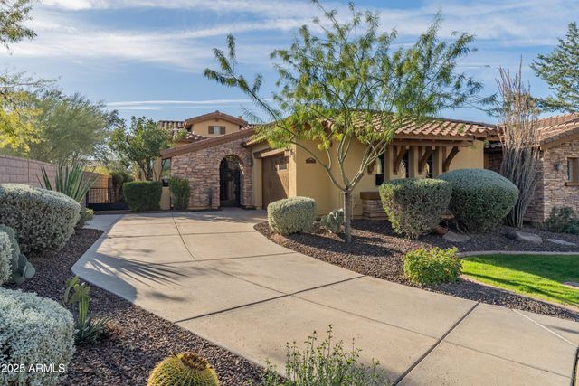 12065 W DESERT MIRAGE Drive, Peoria, AZ 85383