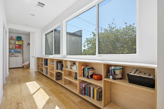 1606 Salina ST, Austin, TX 78702