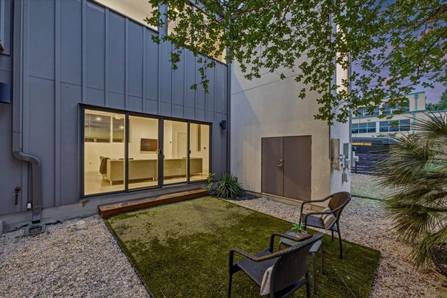 1606 Salina ST, Austin, TX 78702