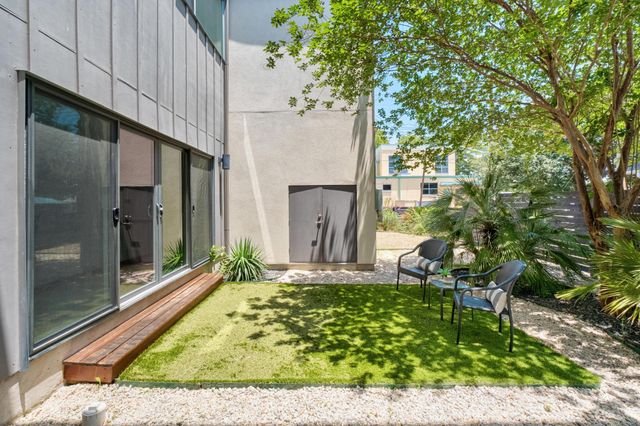 1606 Salina ST, Austin, TX 78702