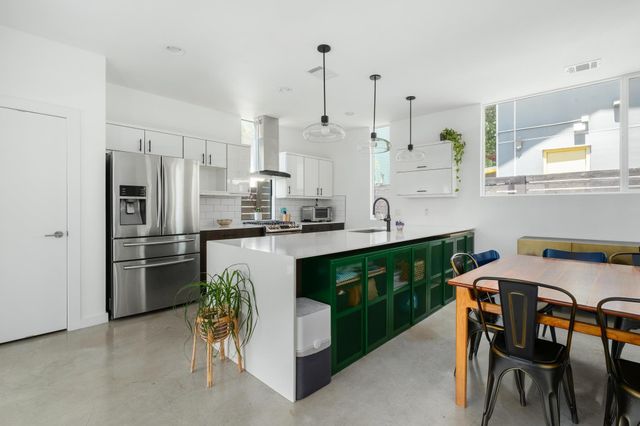 1606 Salina ST, Austin, TX 78702
