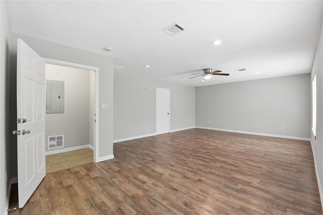 6203 Gaston Street, Houston, TX 77016