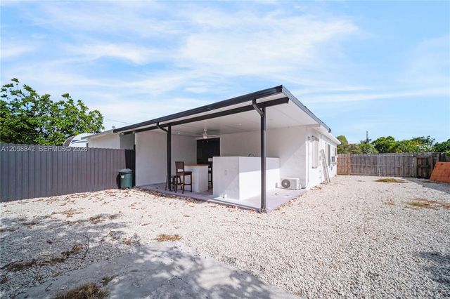15431 Harding Lane, Homestead, FL 33033