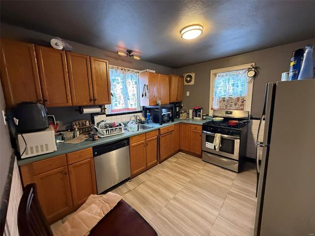 2618 Avie Drive, St Louis, MO 63136