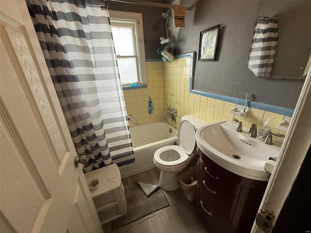 2618 Avie Drive, St Louis, MO 63136