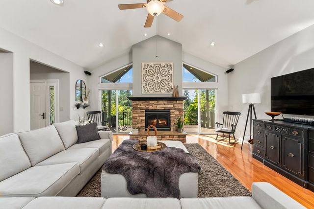 19850 Clinton Rd, Jackson, CA 95642