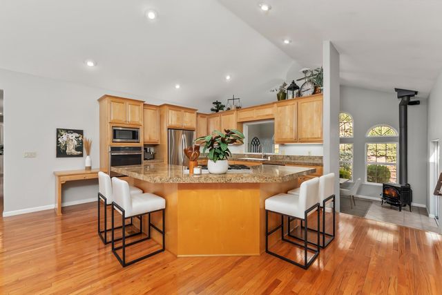 19850 Clinton Rd, Jackson, CA 95642