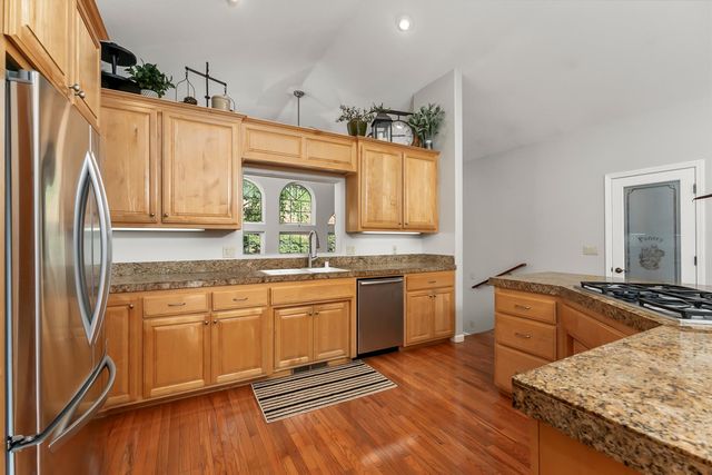 19850 Clinton Rd, Jackson, CA 95642