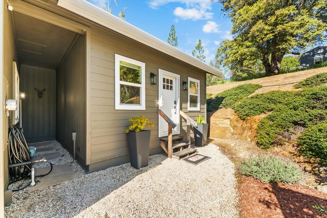 19850 Clinton Rd, Jackson, CA 95642