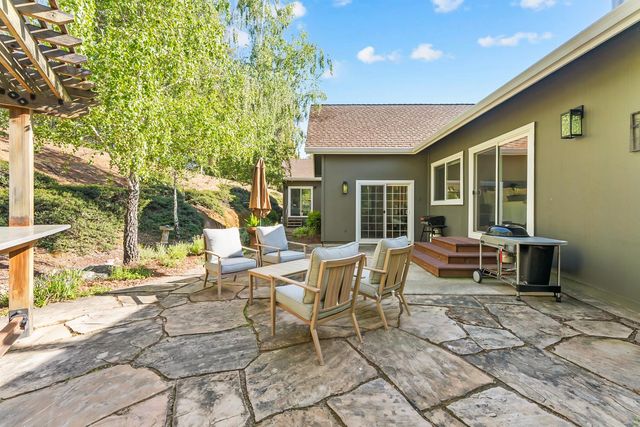 19850 Clinton Rd, Jackson, CA 95642