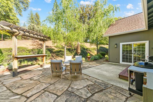 19850 Clinton Rd, Jackson, CA 95642