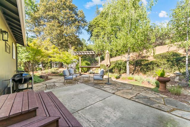 19850 Clinton Rd, Jackson, CA 95642