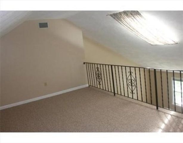 62 Frederick St 37, Dracut, MA 01826