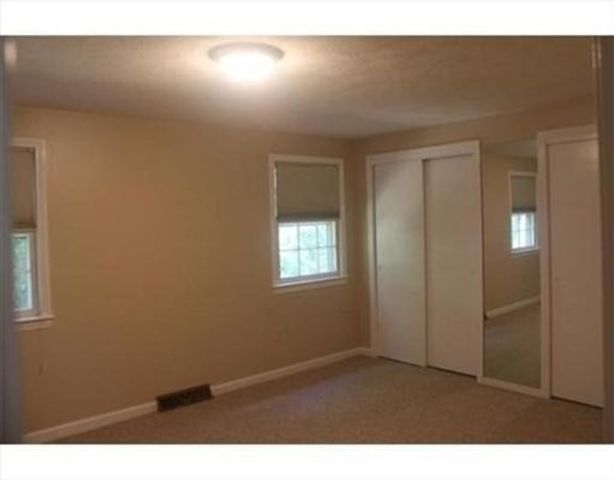 62 Frederick St 37, Dracut, MA 01826