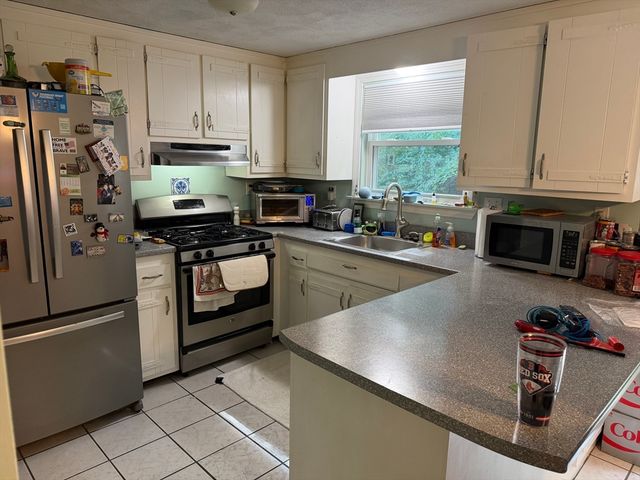 62 Frederick St 37, Dracut, MA 01826