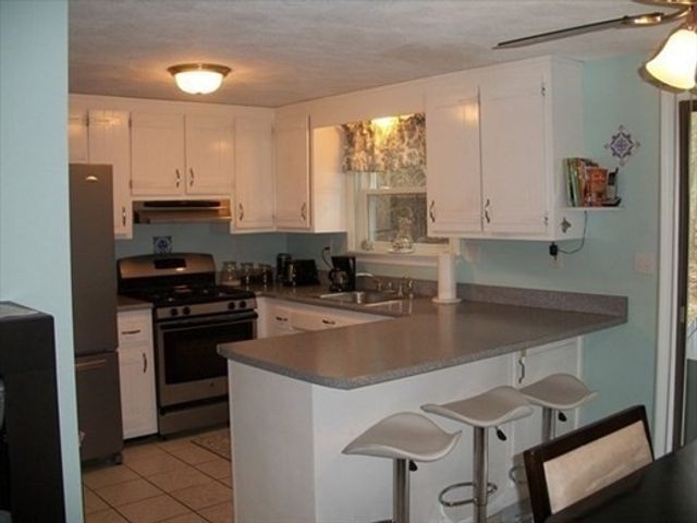62 Frederick St 37, Dracut, MA 01826