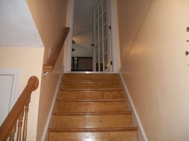 62 Frederick St 37, Dracut, MA 01826