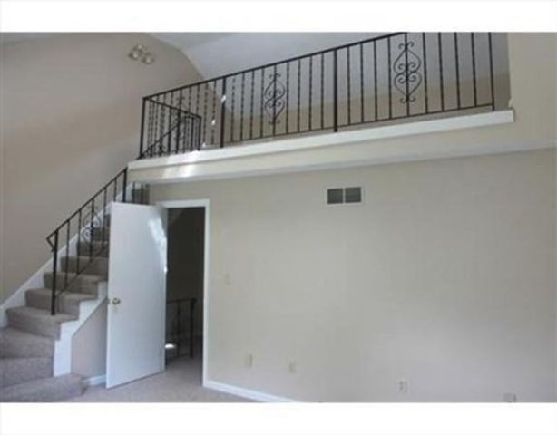 62 Frederick St 37, Dracut, MA 01826