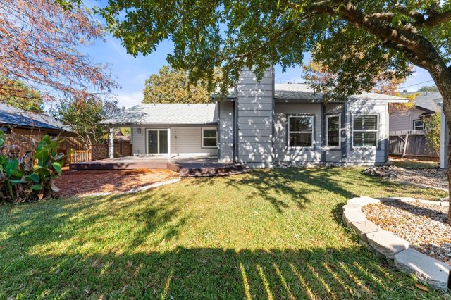 1711 Foxfire DR, Round Rock, TX 78681