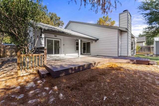 1711 Foxfire DR, Round Rock, TX 78681