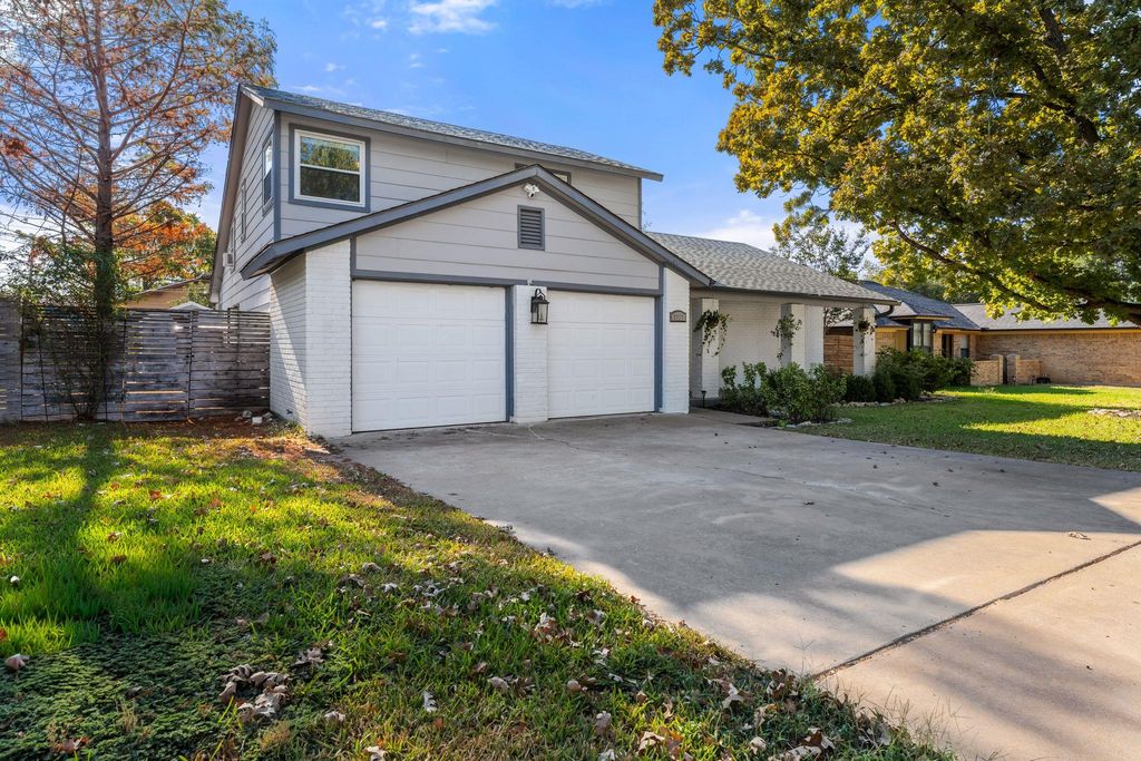 1711 Foxfire DR, Round Rock, TX 78681