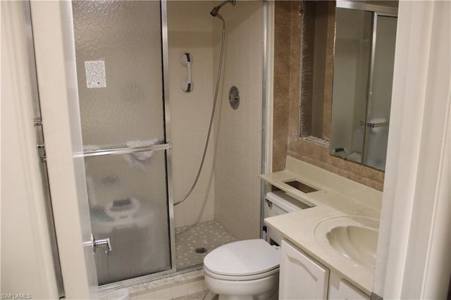 4100 Steamboat BEND E # 401, Fort Myers, FL 33919