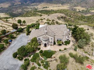 10827 Pacific View Drive, Malibu, CA 90265