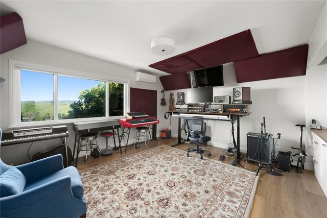 444 Kings Avenue, Morro Bay, CA 93442