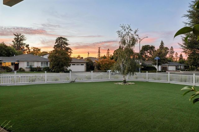 2071 Cecelia Way, Mountain View, CA 94040