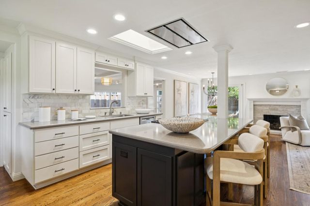 2071 Cecelia Way, Mountain View, CA 94040