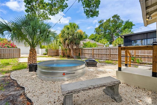 2418 2ND AVENUE S, St Petersburg, FL 33712