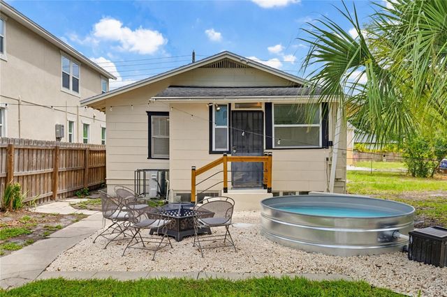 2418 2ND AVENUE S, St Petersburg, FL 33712