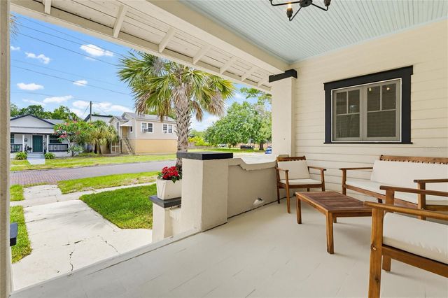 2418 2ND AVENUE S, St Petersburg, FL 33712