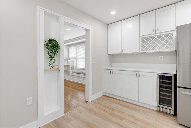 2418 2ND AVENUE S, St Petersburg, FL 33712