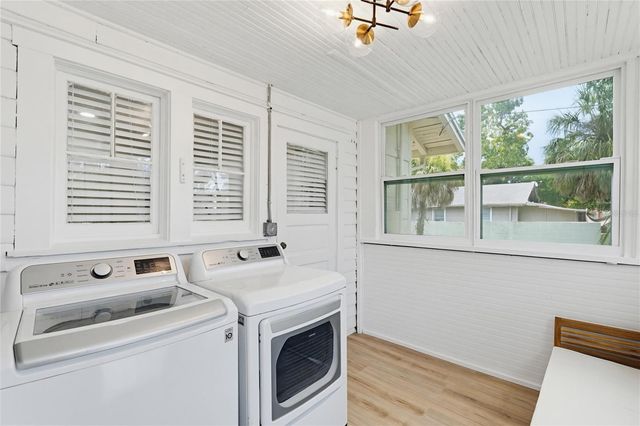 2418 2ND AVENUE S, St Petersburg, FL 33712