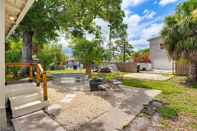 2418 2ND AVENUE S, St Petersburg, FL 33712