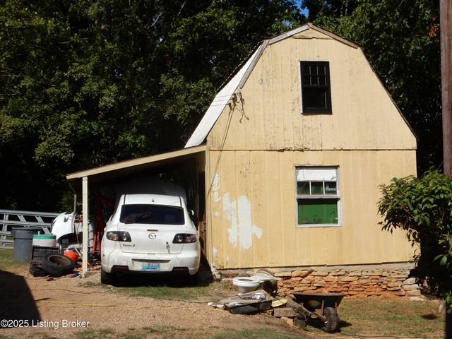 2221 Mt Carmel Church Rd, Lebanon Junction, KY 40150