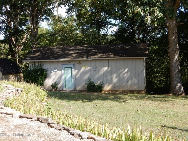 2221 Mt Carmel Church Rd, Lebanon Junction, KY 40150