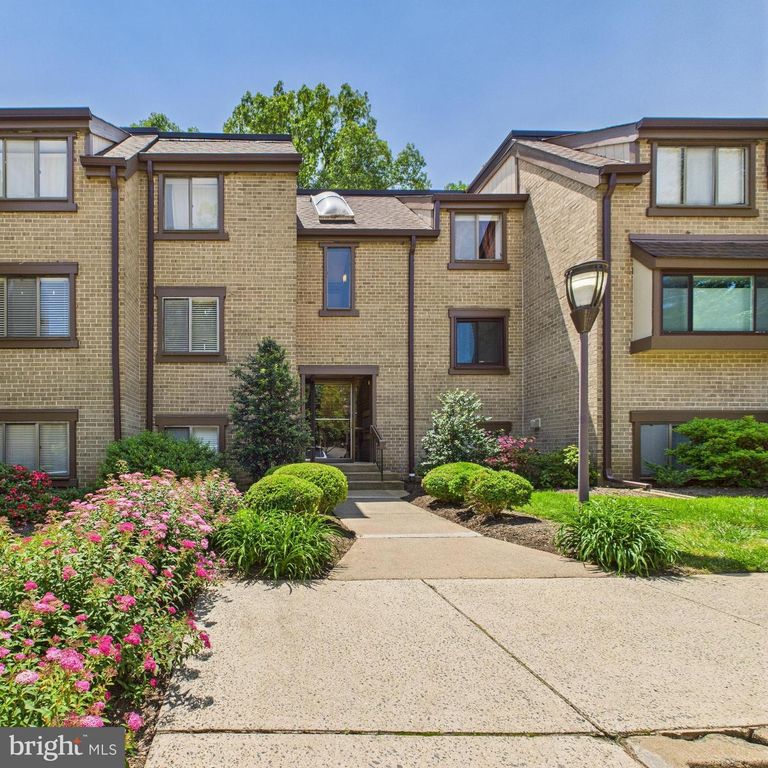 1643 PARKCREST CIR #7C/101, Reston, VA 20190