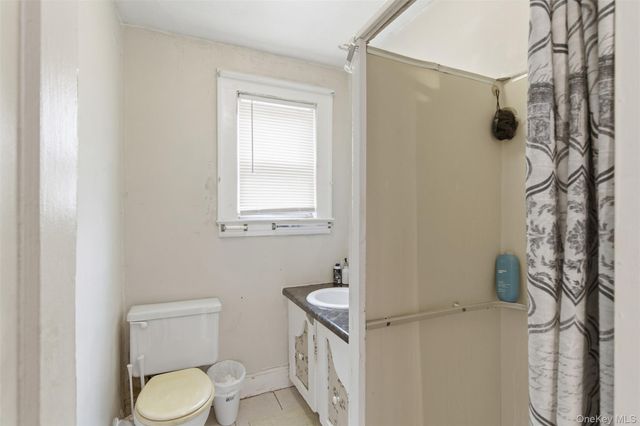 7 Cheshire Street, Huntington Station, NY 11746