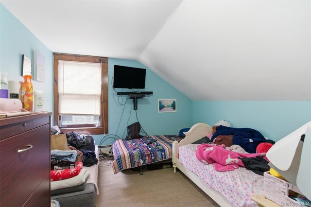 7 Cheshire Street, Huntington Station, NY 11746