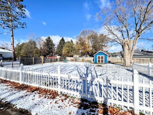 230 Hutchinson Street, Big Rapids, MI 49307