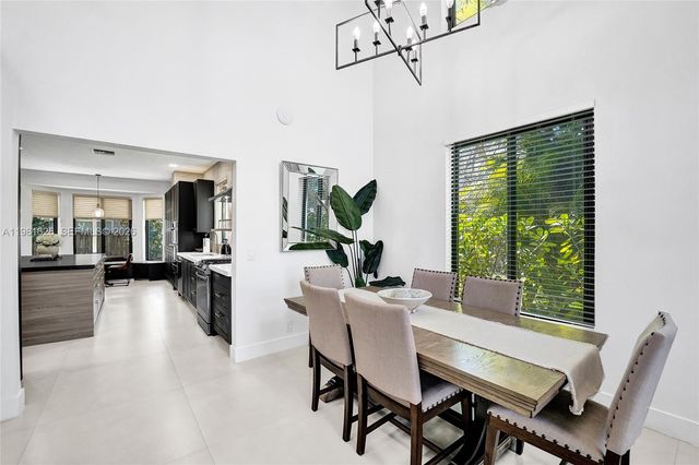 13076 NW 14th St, Pembroke Pines, FL 33028