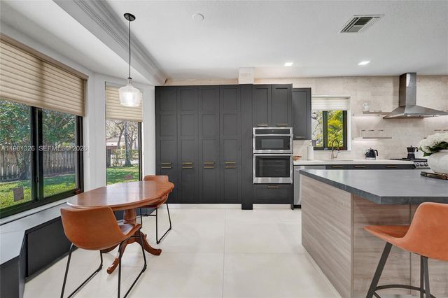 13076 NW 14th St, Pembroke Pines, FL 33028