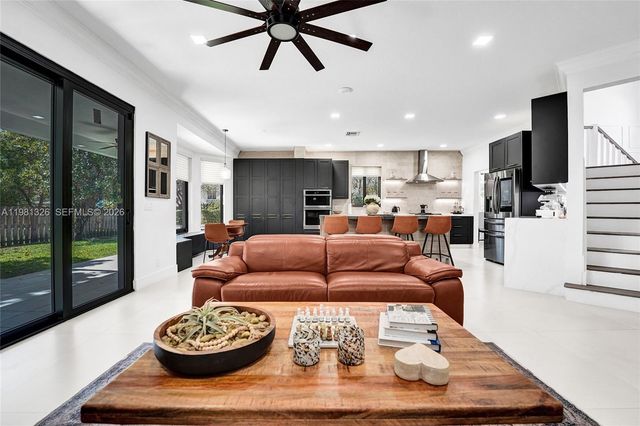 13076 NW 14th St, Pembroke Pines, FL 33028