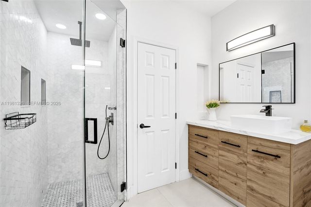 13076 NW 14th St, Pembroke Pines, FL 33028