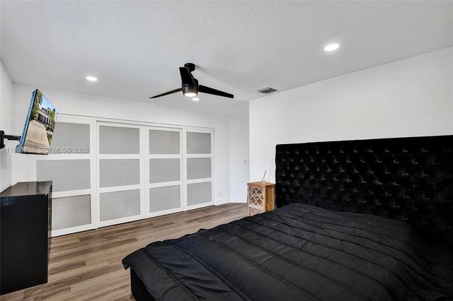 13076 NW 14th St, Pembroke Pines, FL 33028