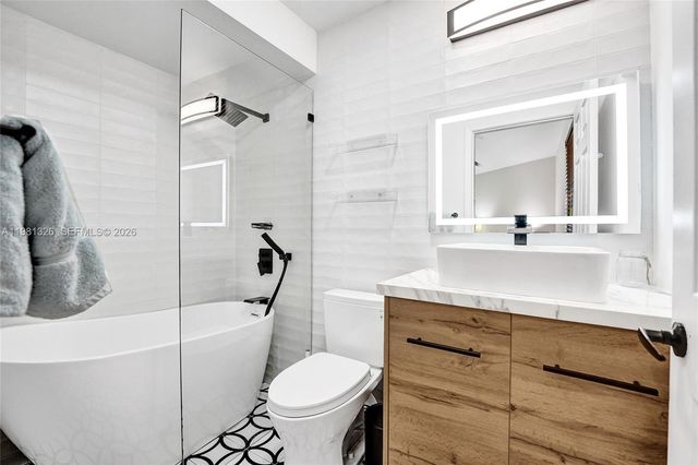 13076 NW 14th St, Pembroke Pines, FL 33028