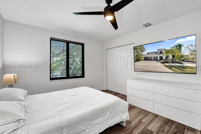 13076 NW 14th St, Pembroke Pines, FL 33028