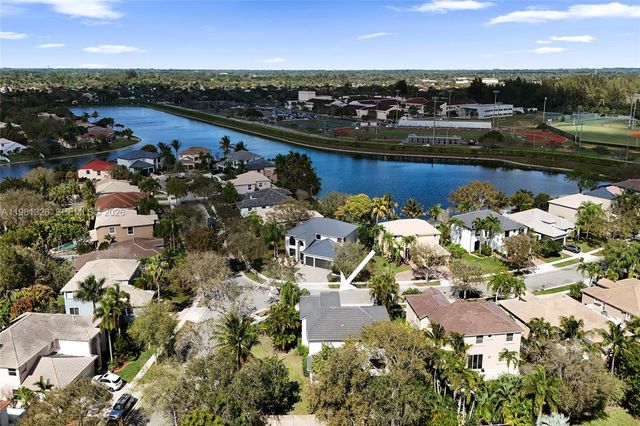 13076 NW 14th St, Pembroke Pines, FL 33028